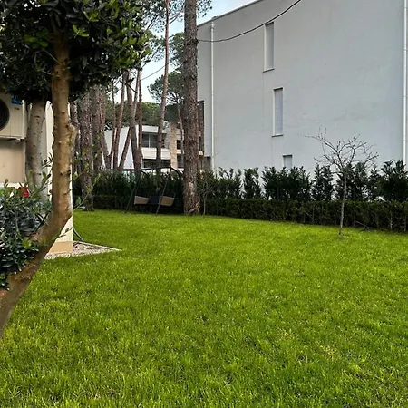 Bybreeze Appartments