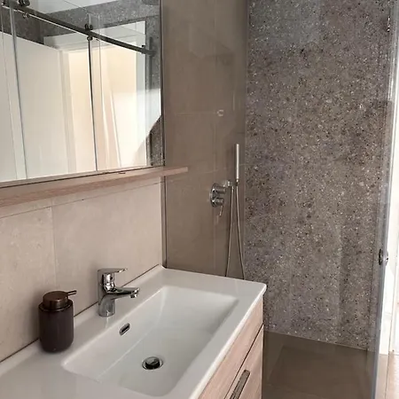 Bybreeze Appartments