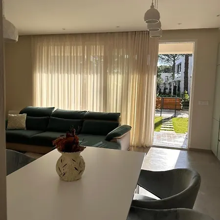 Bybreeze Appartments Appartamento Durrës